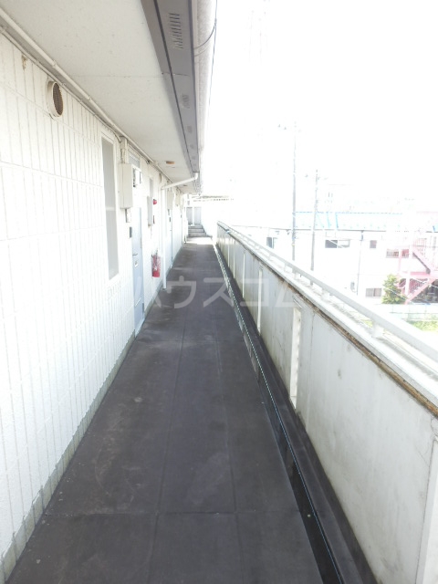 18/26 エントランス