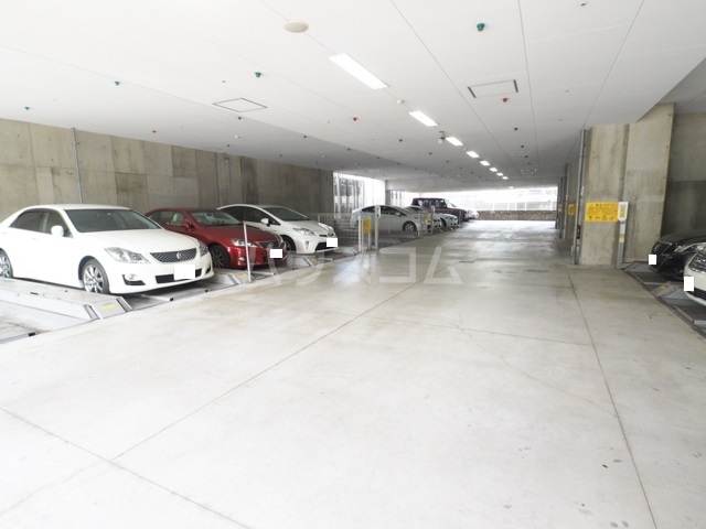 22/30 駐車場