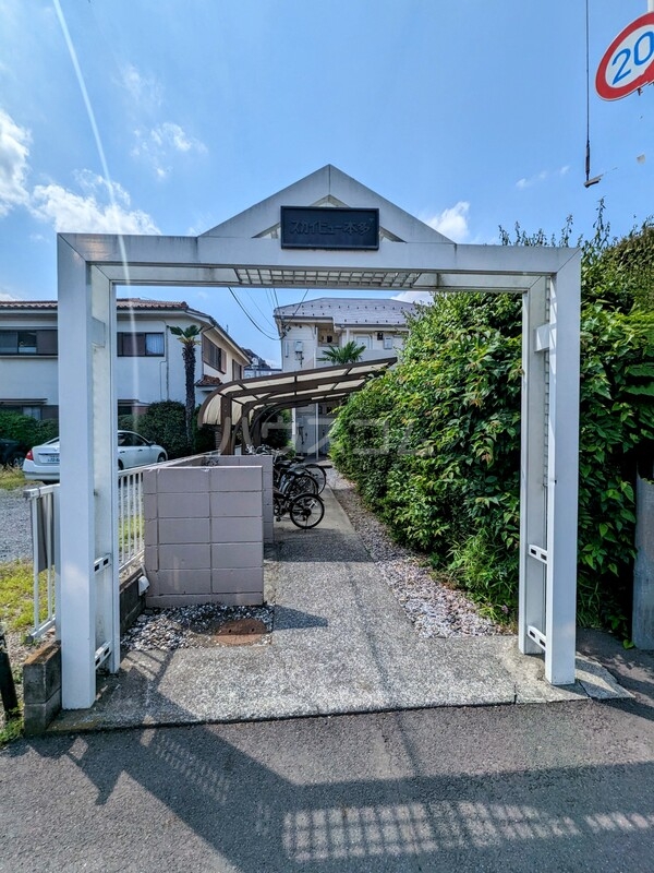 25/30 エントランス