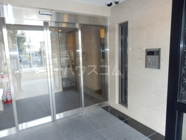 22/30 エントランス