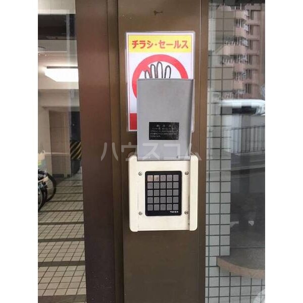 15/16 エントランス