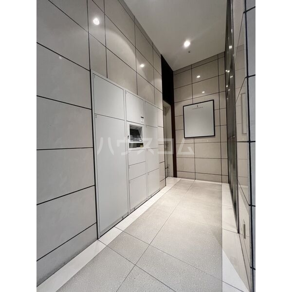 14/16 エントランス