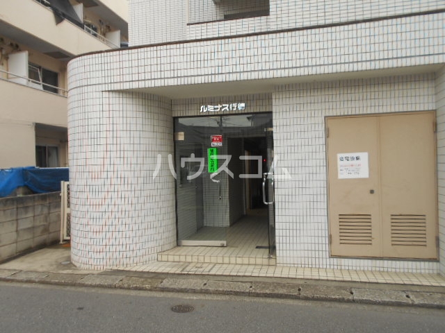 17/27 エントランス