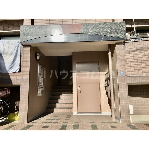 3/8 エントランス