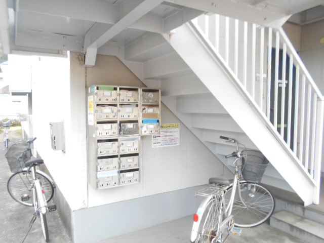 21/30 エントランス