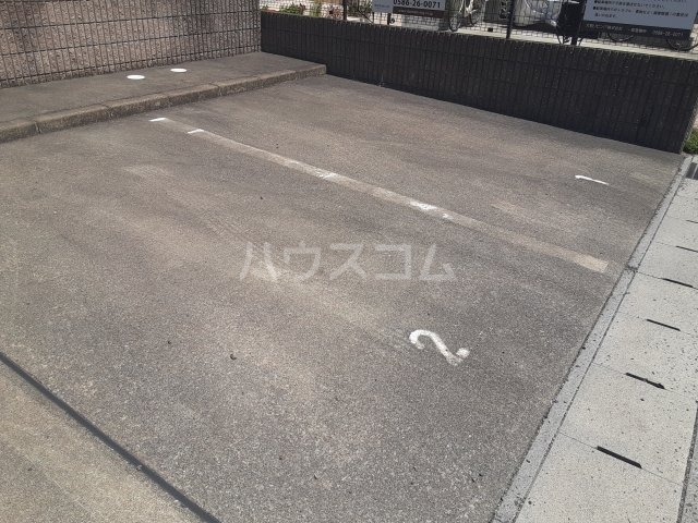 4/5 駐車場