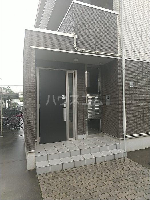 22/30 エントランス