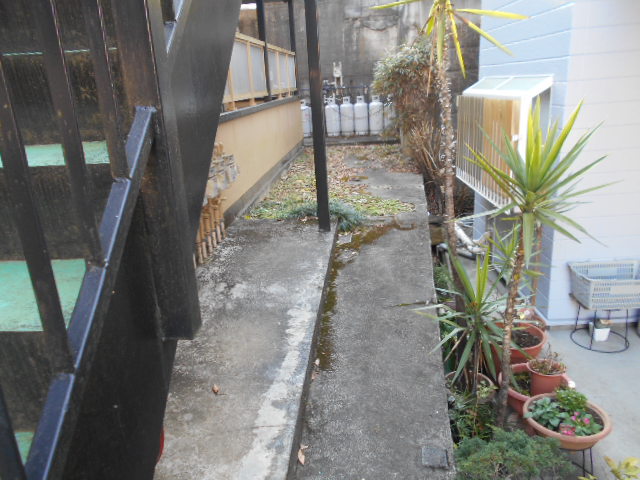 22/30 エントランス