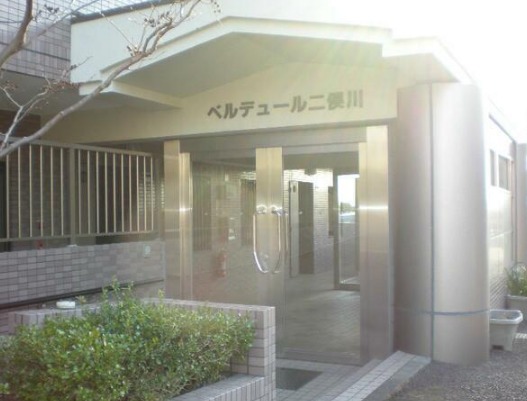 21/25 エントランス