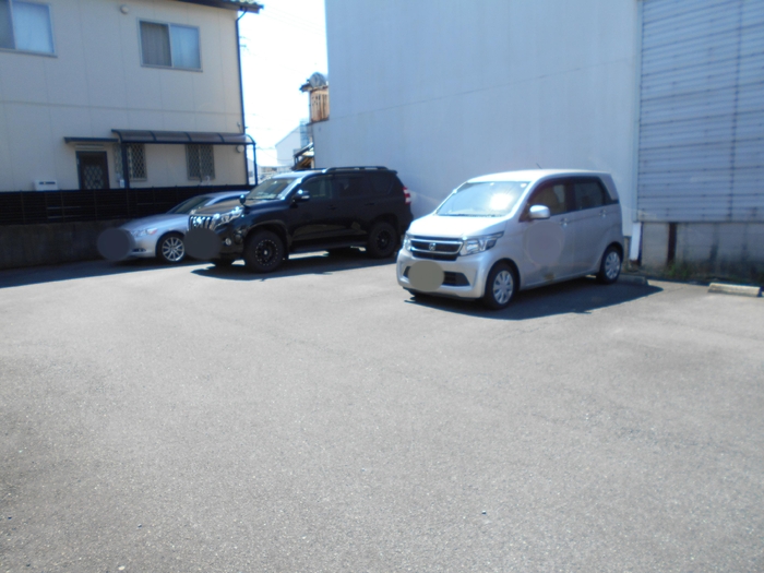 14/21 駐車場