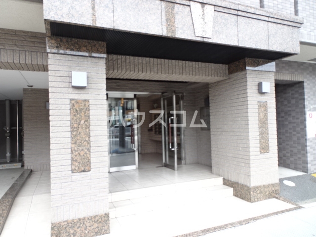 17/27 エントランス