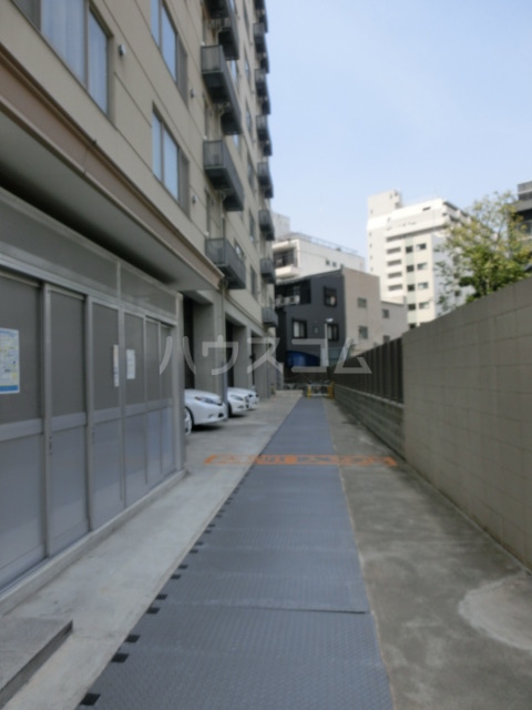2/10 駐車場