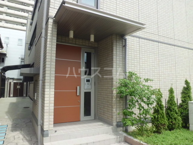 16/26 エントランス