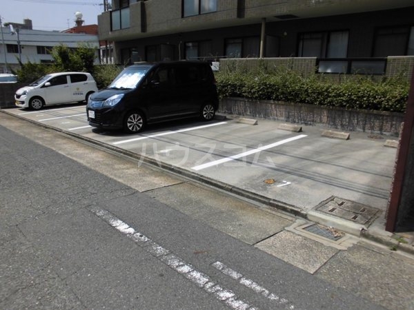 3/5 駐車場