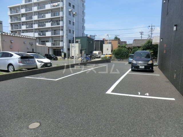 22/30 駐車場