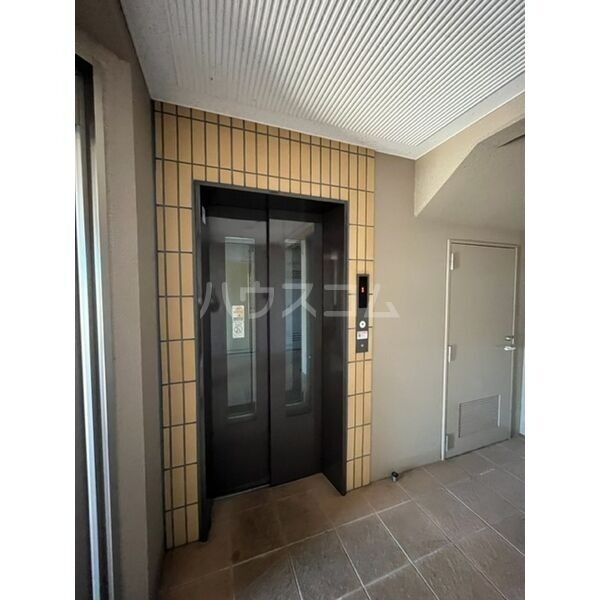 17/21 エントランス