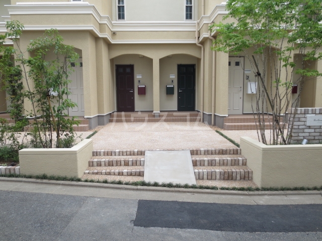 20/29 エントランス