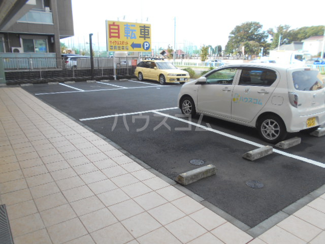 20/30 駐車場