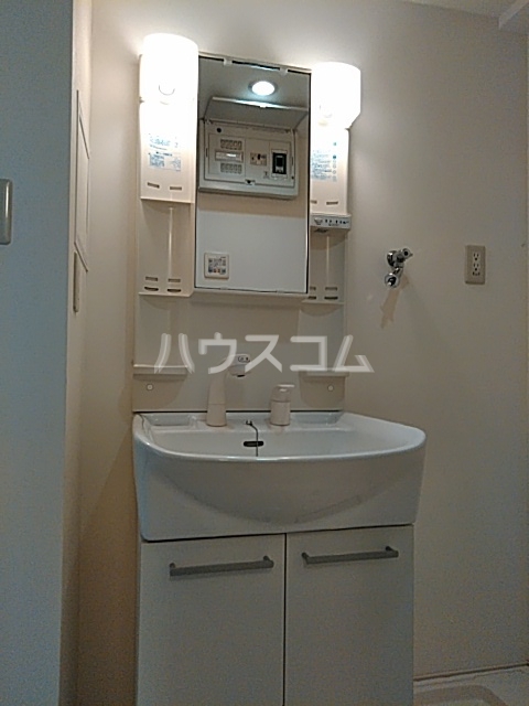 13/30 洗面
