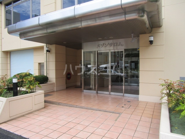 23/30 エントランス