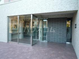 25/30 エントランス