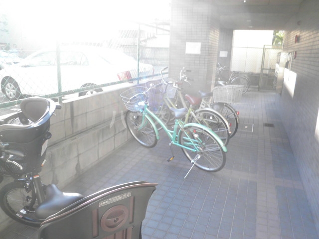 22/25 エントランス
