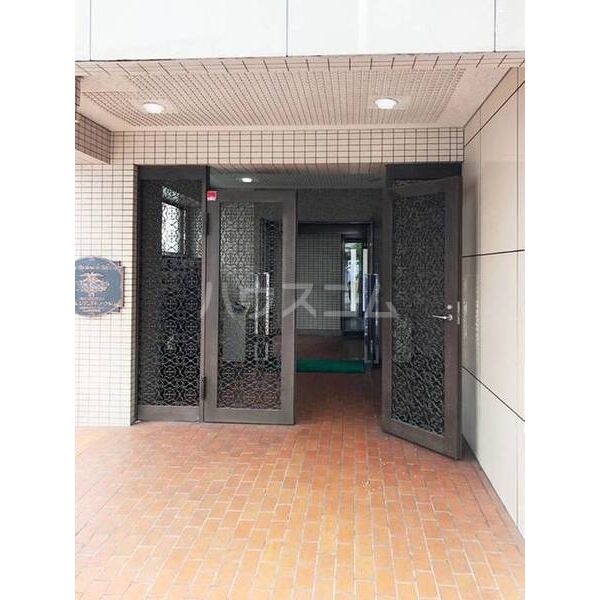 14/22 エントランス