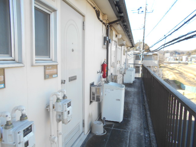 22/30 エントランス