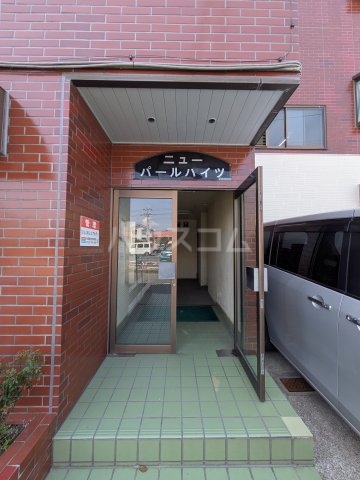 26/30 エントランス