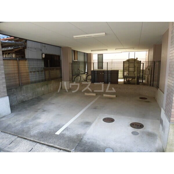 3/4 駐車場