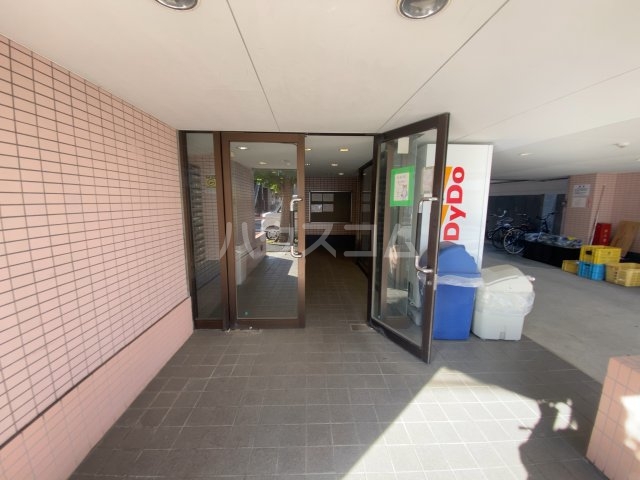 19/29 エントランス