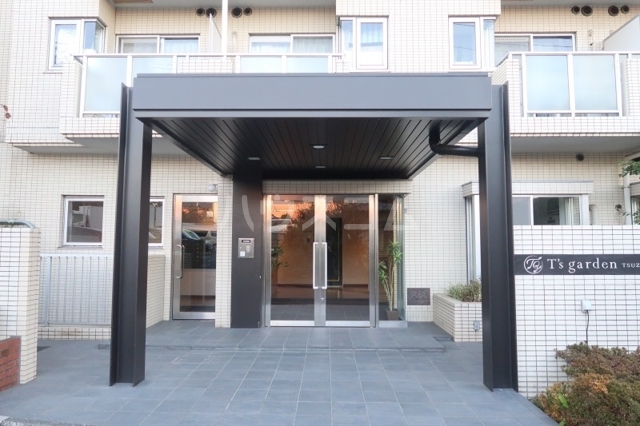 2/2 エントランス