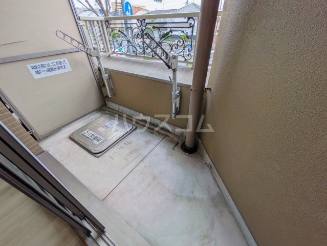 19/30 バルコニー