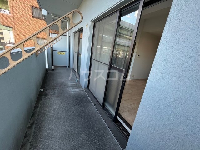 13/20 バルコニー