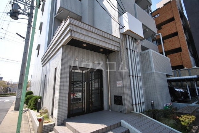 16/20 エントランス