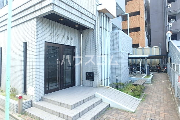 28/30 エントランス