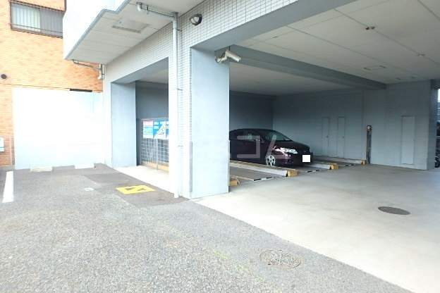 24/28 駐車場