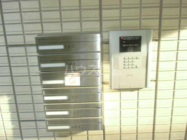 21/28 エントランス