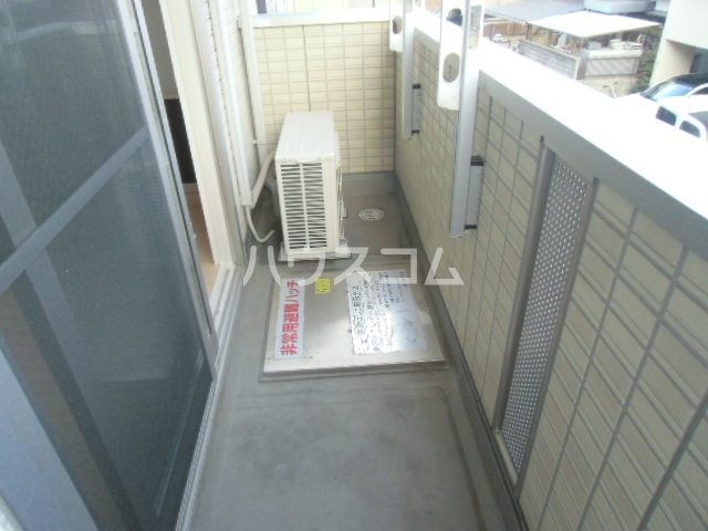 16/27 バルコニー