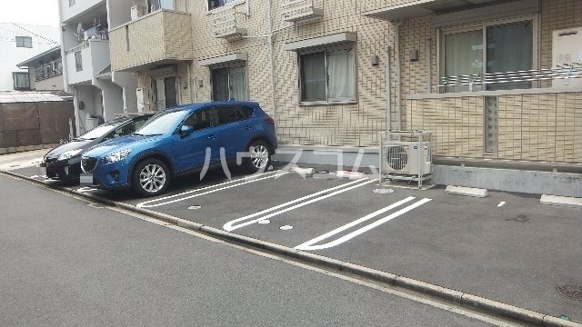 21/27 駐車場