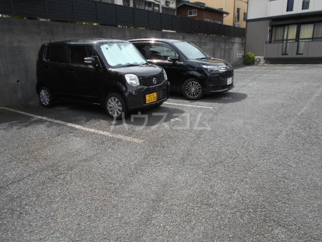 22/30 駐車場