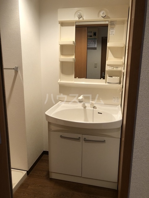 13/30 洗面