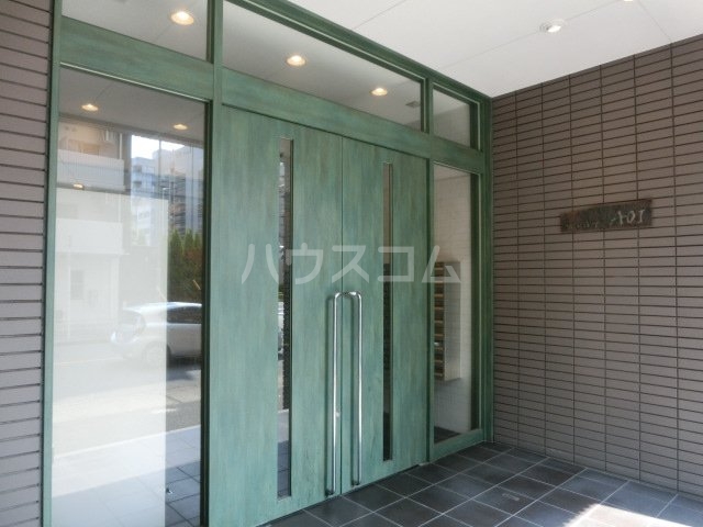 15/22 エントランス