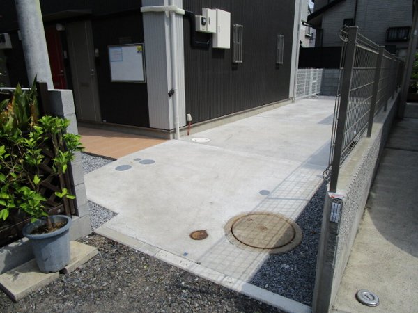 20/28 駐車場