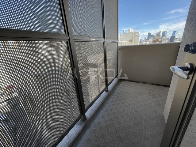 16/27 バルコニー