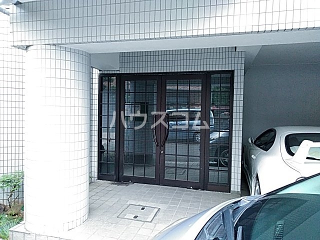 2/5 エントランス