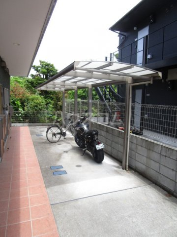 27/30 駐車場