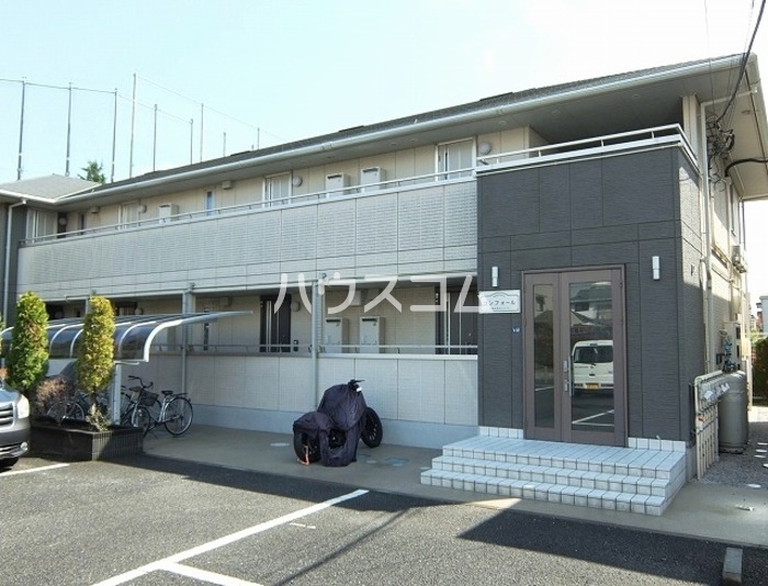 18/28 エントランス