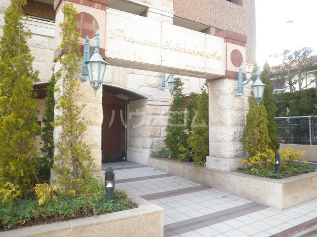 15/22 エントランス