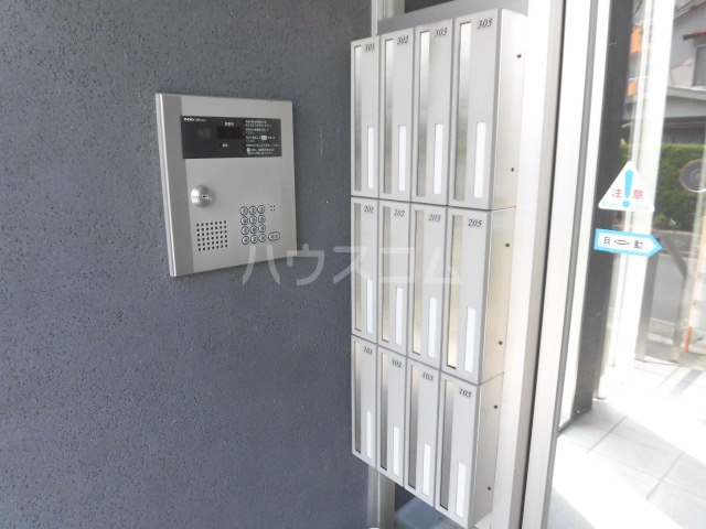 22/29 エントランス